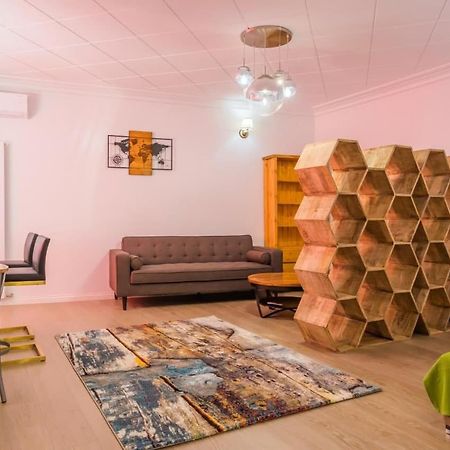 Inova Central Apartment Bukarest Eksteriør billede