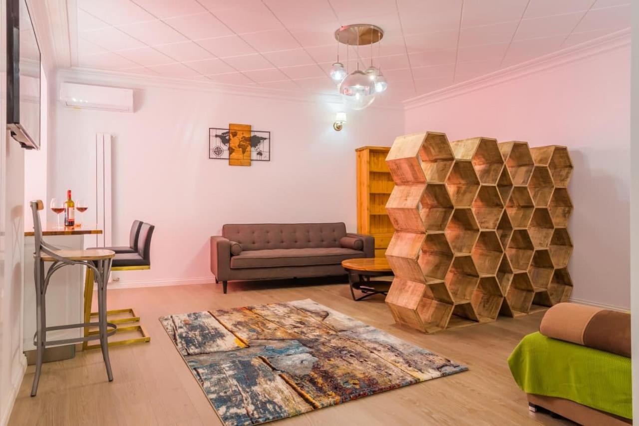 Inova Central Apartment Bukarest Eksteriør billede