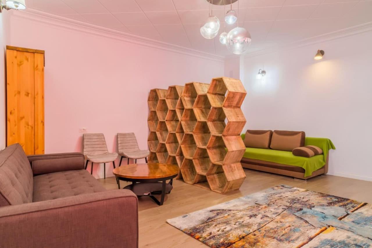 Inova Central Apartment Bukarest Eksteriør billede